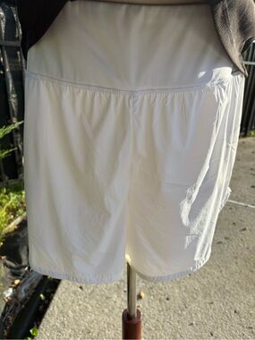 Active Lined Running Workout Shorts White XL- NWOT